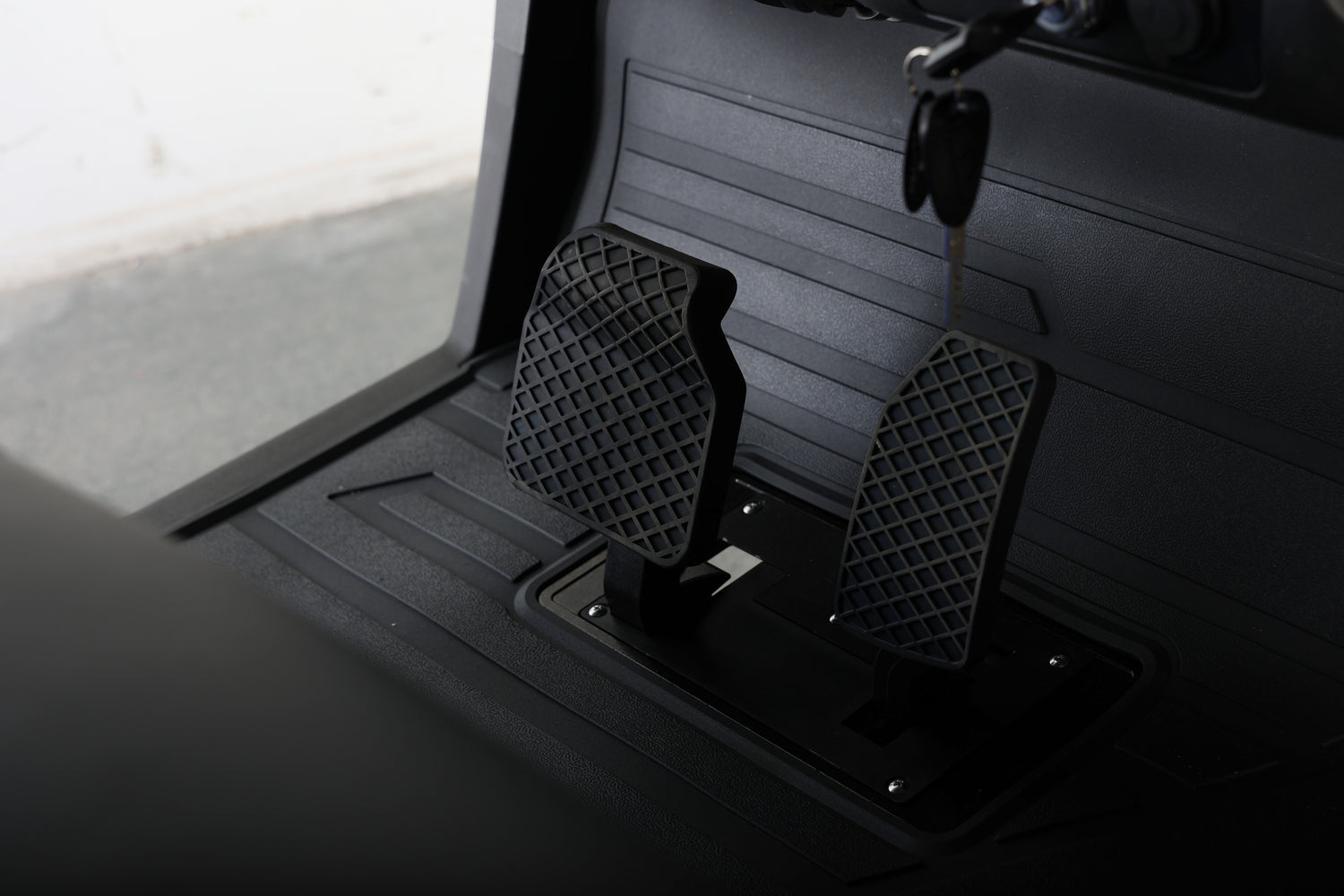 ActivEV Pulse 4 PERSON GOLF/UTILITY CART