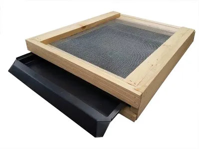Freeman Bottom Board – BRAWES Bee Farm LLC